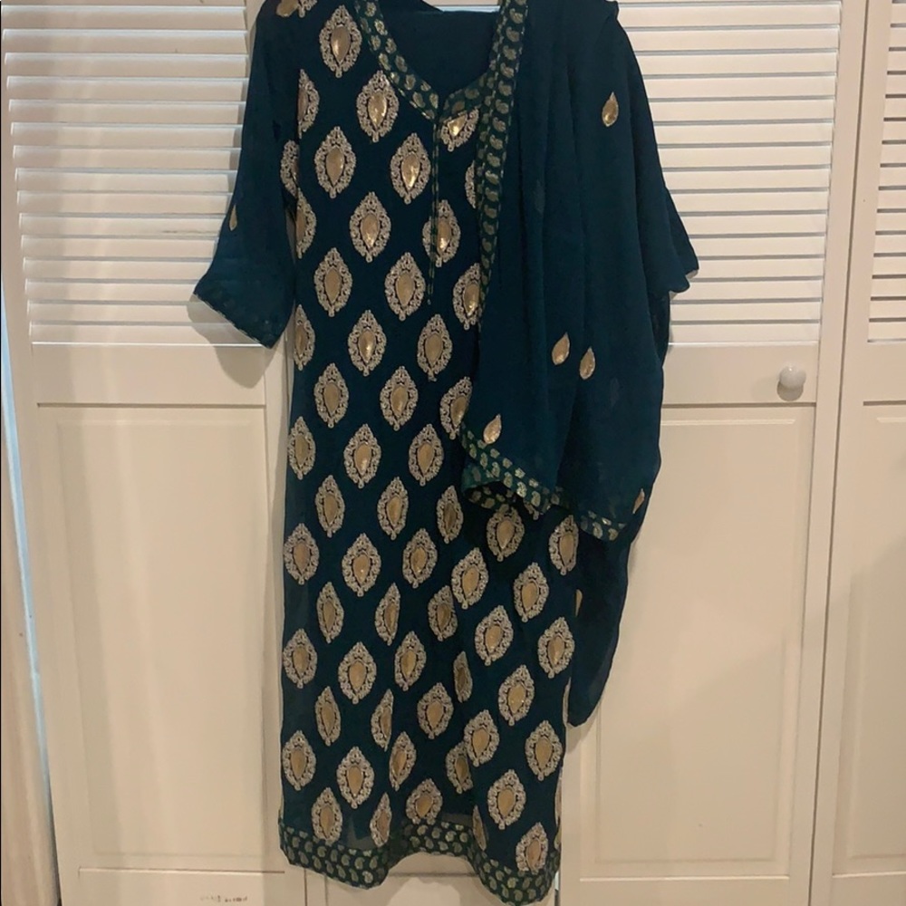 Pakistani 3 piece suit emerald green